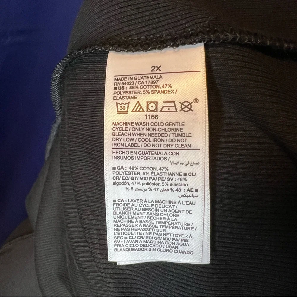 Old Navy Black Sleeveless Tank Top - Picture 7 of 8